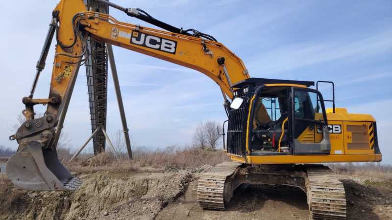 OmecoHub - JCB 220X L4F